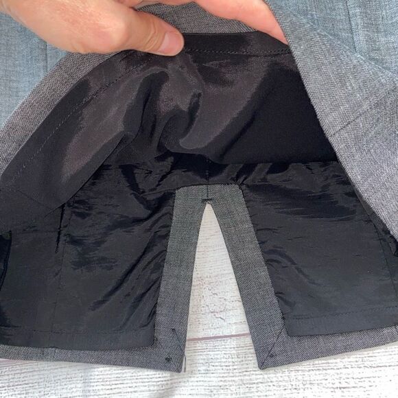 Express women 4 grey fully lined mini pencil skirt w/back slit - Picture 3 of 9